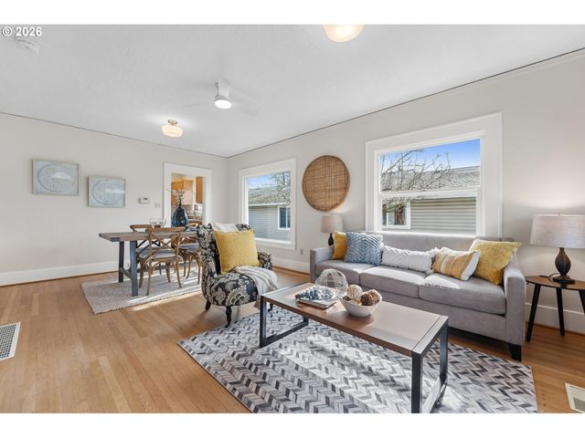 3134 Ne 74TH Ave, Portland, OR 97213