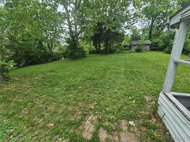 9801 Lorna Lane, St Louis, MO 63136