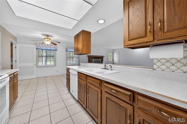 503 Imperial Court, O'fallon, MO 63366