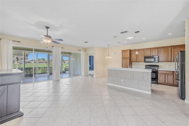9565 SW 70TH LOOP, Ocala, FL 34481