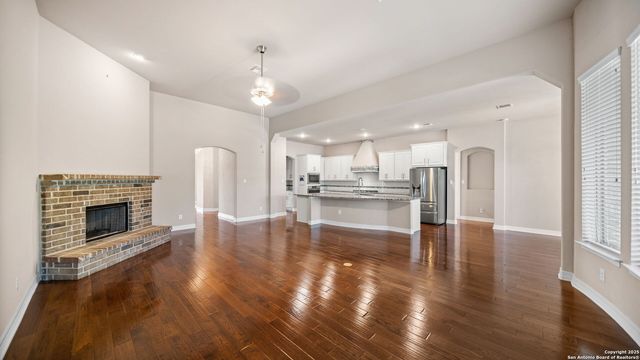 287 Cascade, Castroville, TX 78009