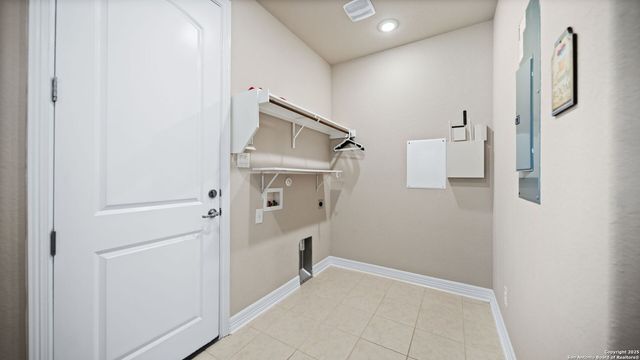 287 Cascade, Castroville, TX 78009