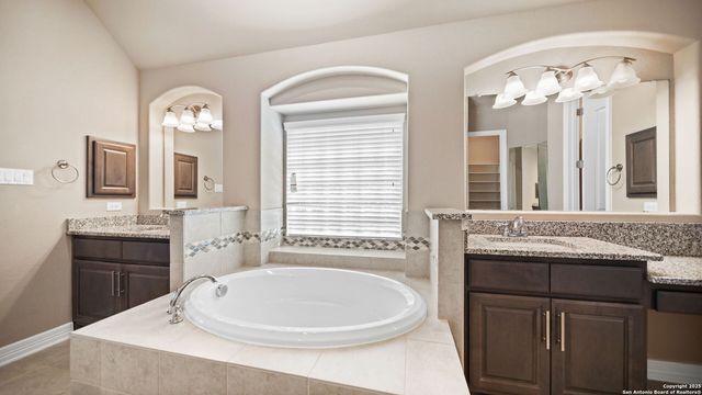 287 Cascade, Castroville, TX 78009