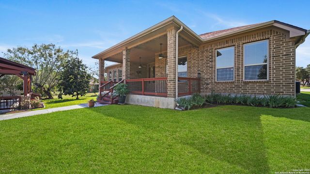 287 Cascade, Castroville, TX 78009