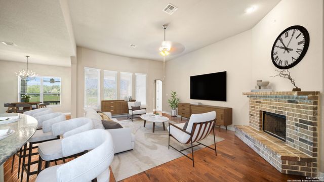 287 Cascade, Castroville, TX 78009