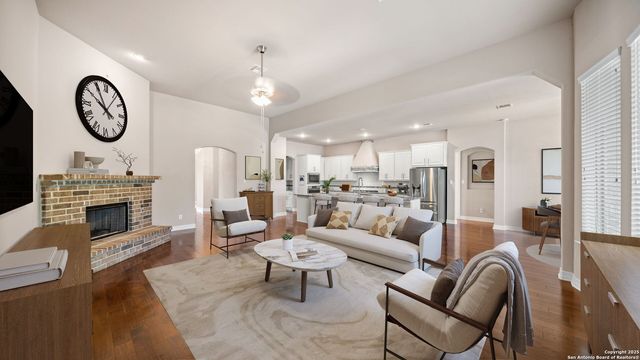 287 Cascade, Castroville, TX 78009