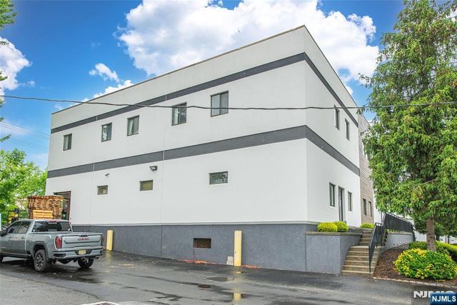 9 Fairfield Avenue, Little Falls, NJ 07424
