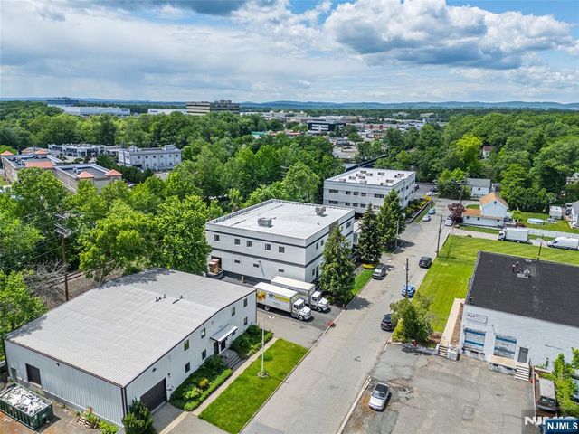 9 Fairfield Avenue, Little Falls, NJ 07424