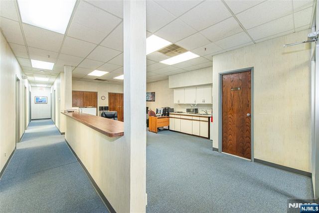 9 Fairfield Avenue, Little Falls, NJ 07424