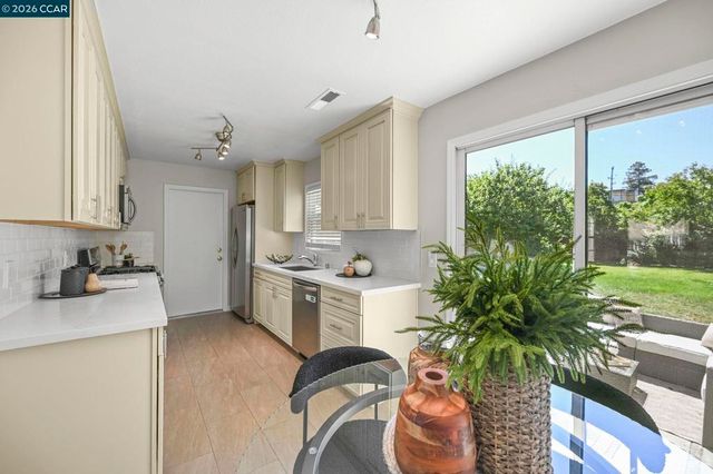2530 Maple Ave, Concord, CA 94520