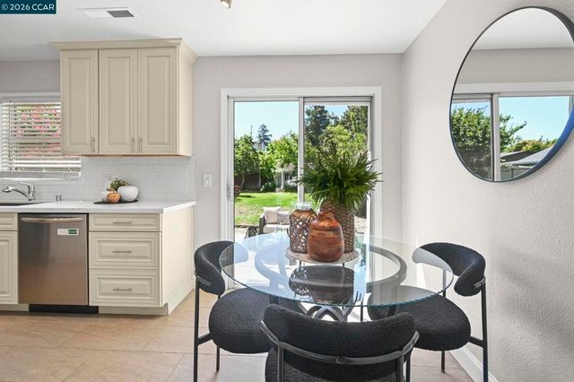 2530 Maple Ave, Concord, CA 94520