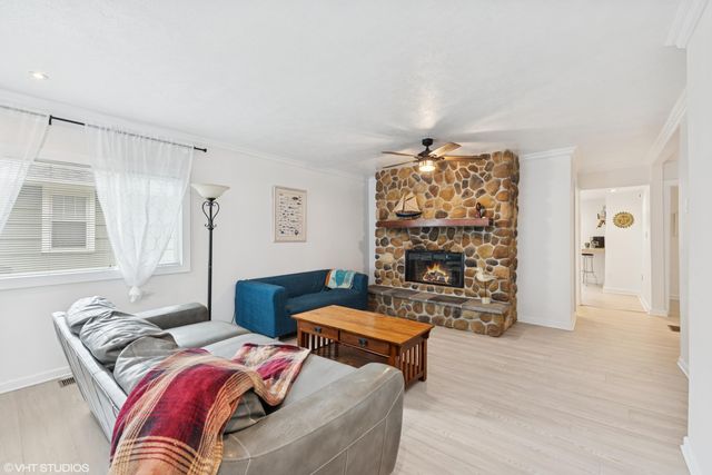 7413 Maple Avenue, Gary, IN 46403