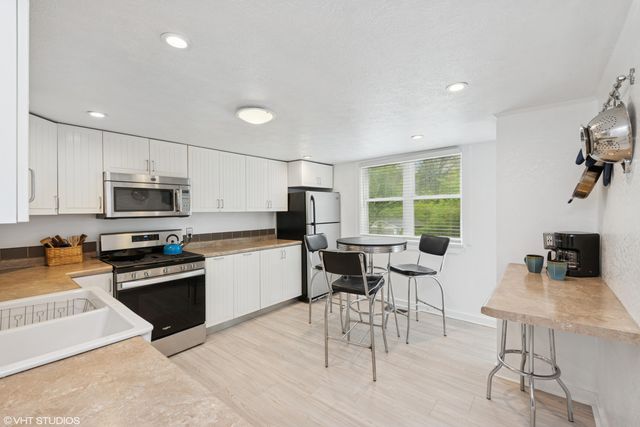 7413 Maple Avenue, Gary, IN 46403