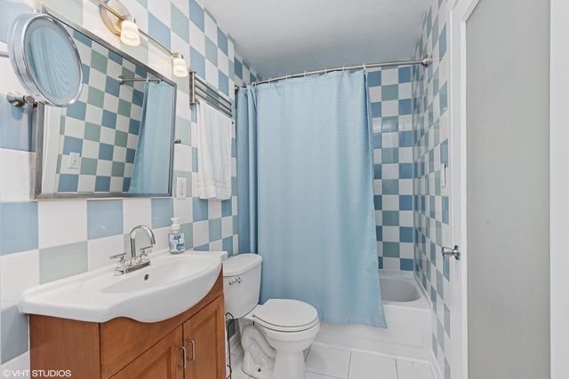 7413 Maple Avenue, Gary, IN 46403
