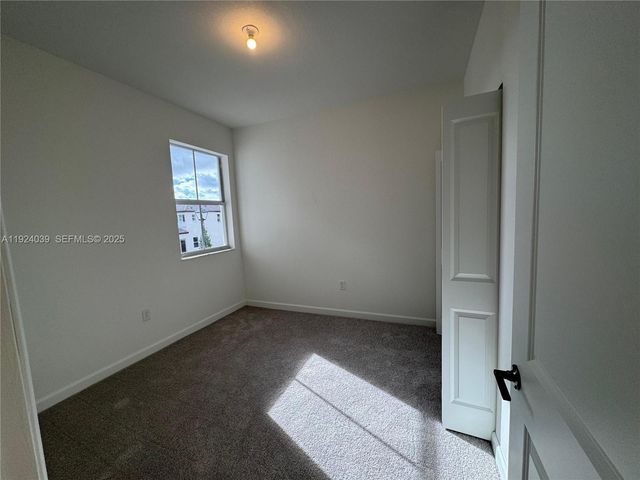 2716 SE 26th Ave 0, Homestead, FL 33035