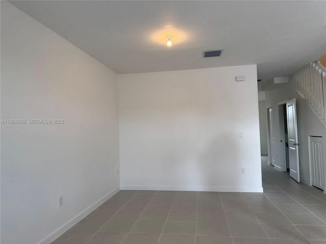 2716 SE 26th Ave 0, Homestead, FL 33035