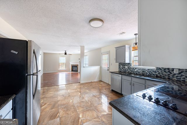 5855 Amerson Lane, Ellenwood, GA 30294