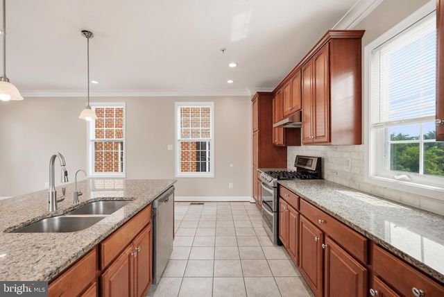232 PARKVIEW AVE, Gaithersburg, MD 20878