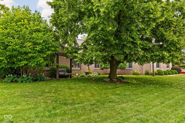 1018 Lakewood South Drive, Brownsburg, IN 46112