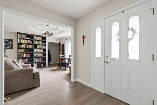 1018 Lakewood South Drive, Brownsburg, IN 46112