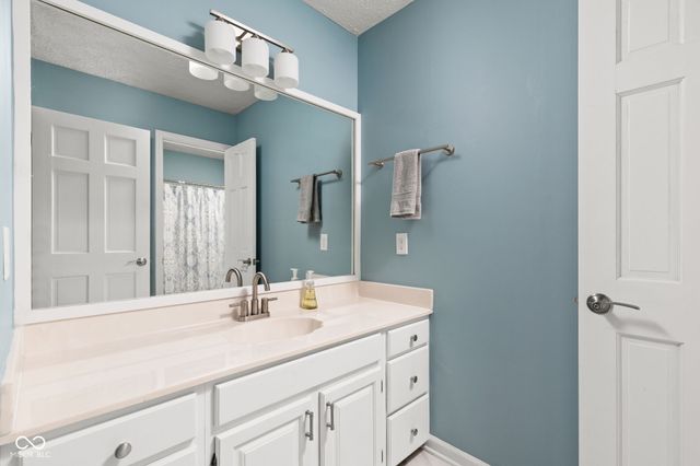 1018 Lakewood South Drive, Brownsburg, IN 46112