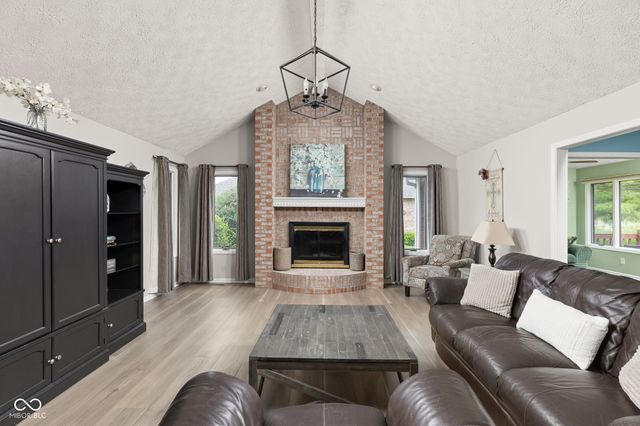 1018 Lakewood South Drive, Brownsburg, IN 46112