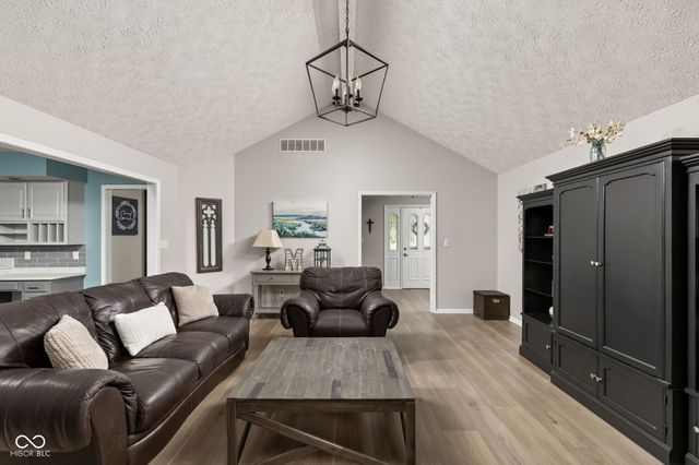 1018 Lakewood South Drive, Brownsburg, IN 46112