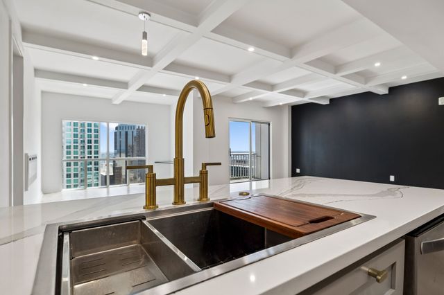 555 Church St Apt 2305, Nashville, TN 37219