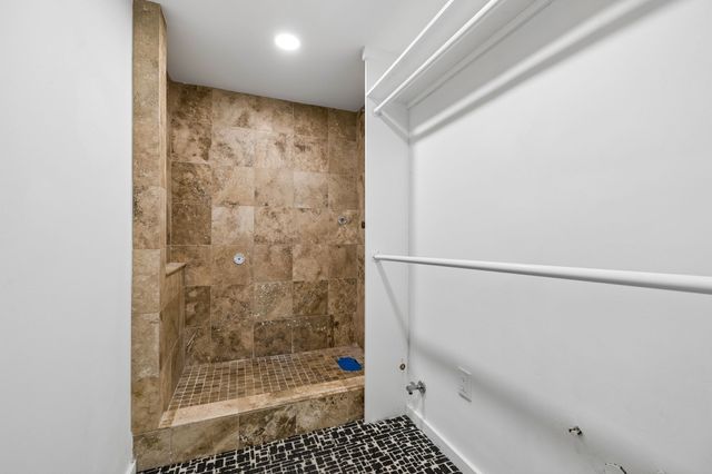 555 Church St Apt 2305, Nashville, TN 37219
