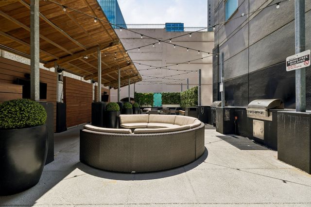 555 Church St Apt 2305, Nashville, TN 37219