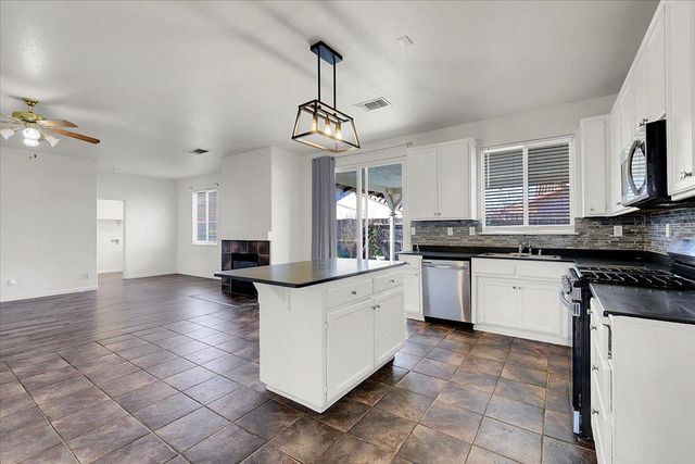 838 Bowen Ct, Yuba City, CA 95993