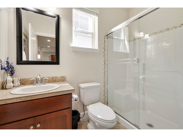 13660 Se TARALON Dr, Happy Valley, OR 97015