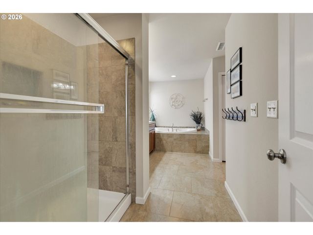 13660 Se TARALON Dr, Happy Valley, OR 97015