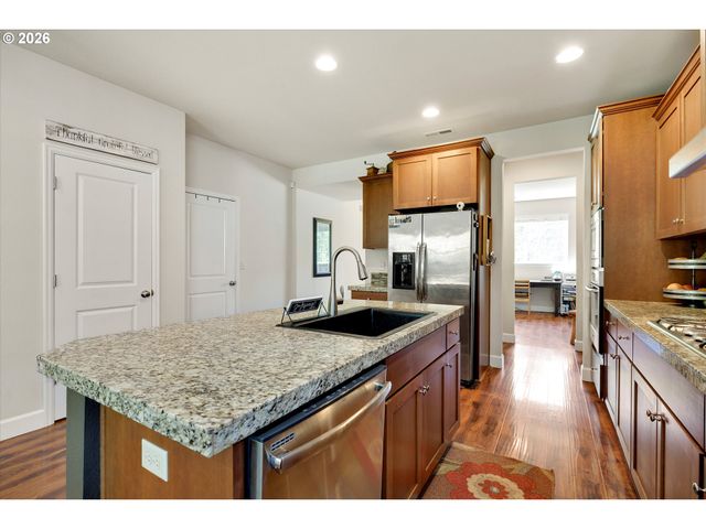 13660 Se TARALON Dr, Happy Valley, OR 97015