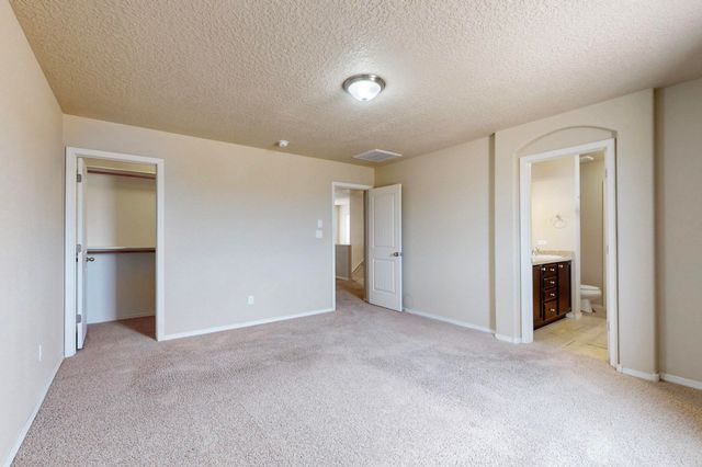 221 Landing Trail NE, Rio Rancho, NM 87124