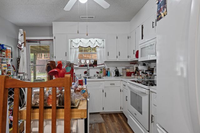 460 E Georgia Avenue, Whitwell, TN 37397