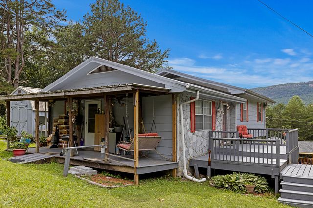 460 E Georgia Avenue, Whitwell, TN 37397