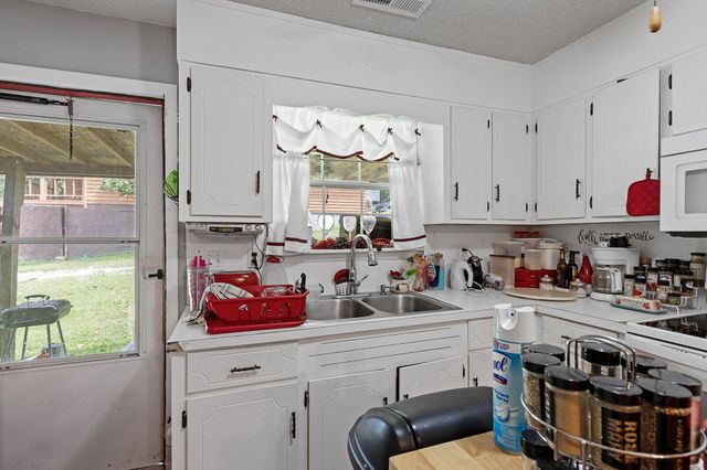 460 E Georgia Avenue, Whitwell, TN 37397