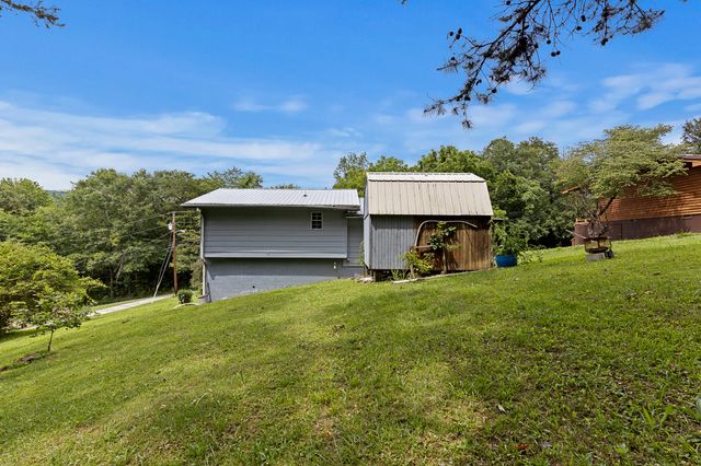 460 E Georgia Avenue, Whitwell, TN 37397