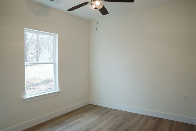 2996 Railroad Street, Charleston, TN 37310