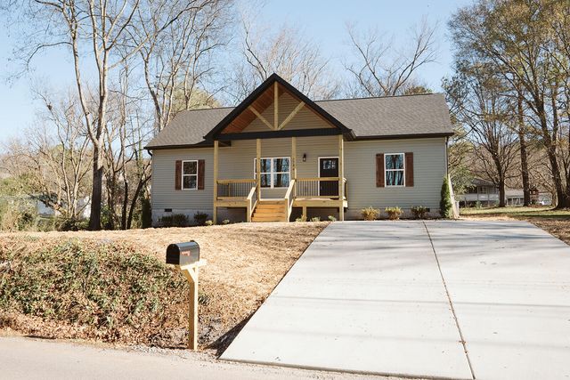 2996 Railroad Street, Charleston, TN 37310