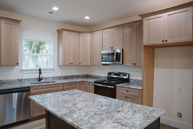 2996 Railroad Street, Charleston, TN 37310