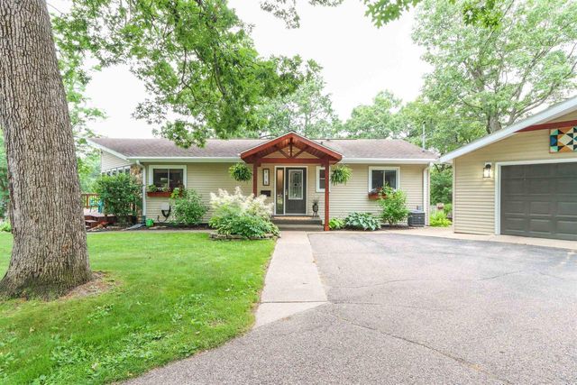 918 S MAIN STREET, Waupaca, WI 54981