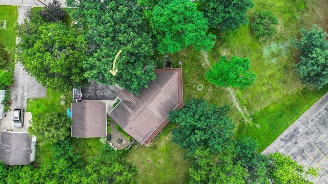 918 S MAIN STREET, Waupaca, WI 54981