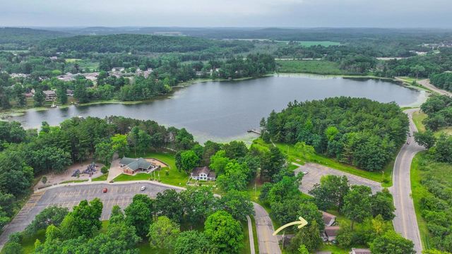 918 S MAIN STREET, Waupaca, WI 54981