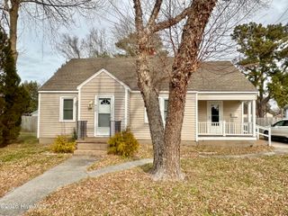 612 Maple Street, Elizabeth City, NC 27909
