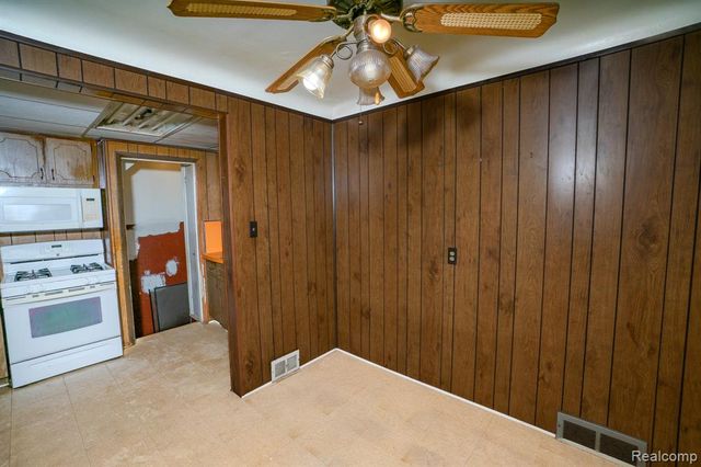 4224 W Davison, Detroit, MI 48238