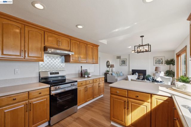 3406 Otter Ct, Hayward, CA 94542