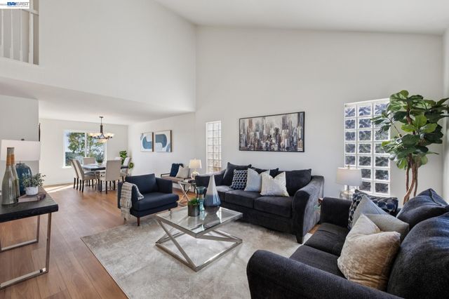 3406 Otter Ct, Hayward, CA 94542