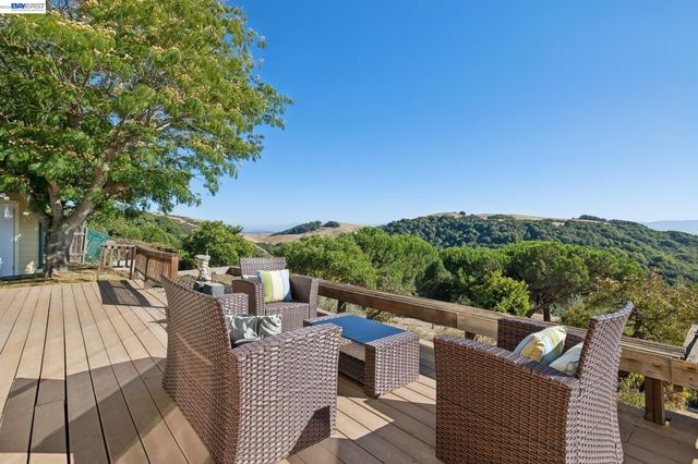 3406 Otter Ct, Hayward, CA 94542